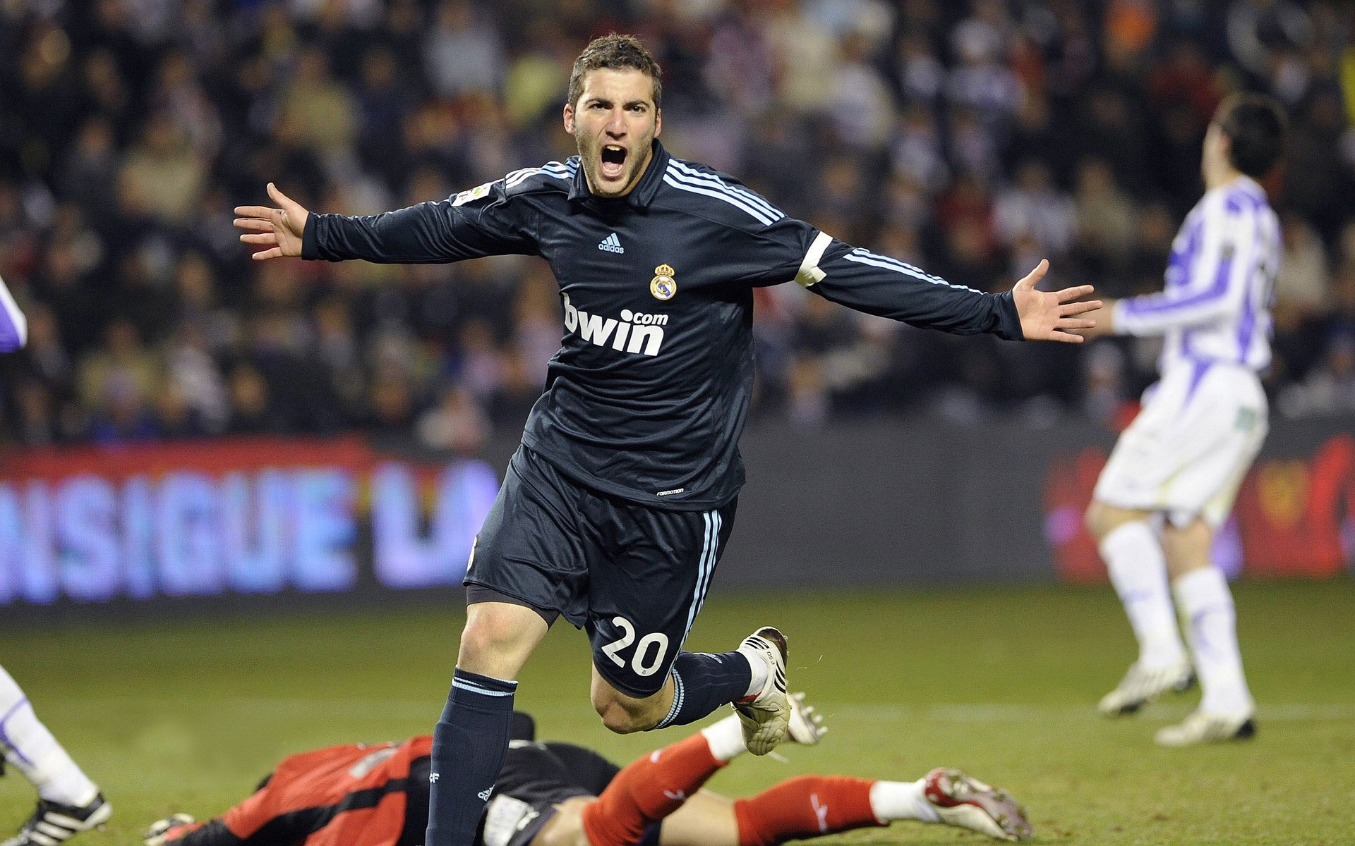 技术更新：赛事平台上线新统计工具提升数据可视化，比赛数据统计app