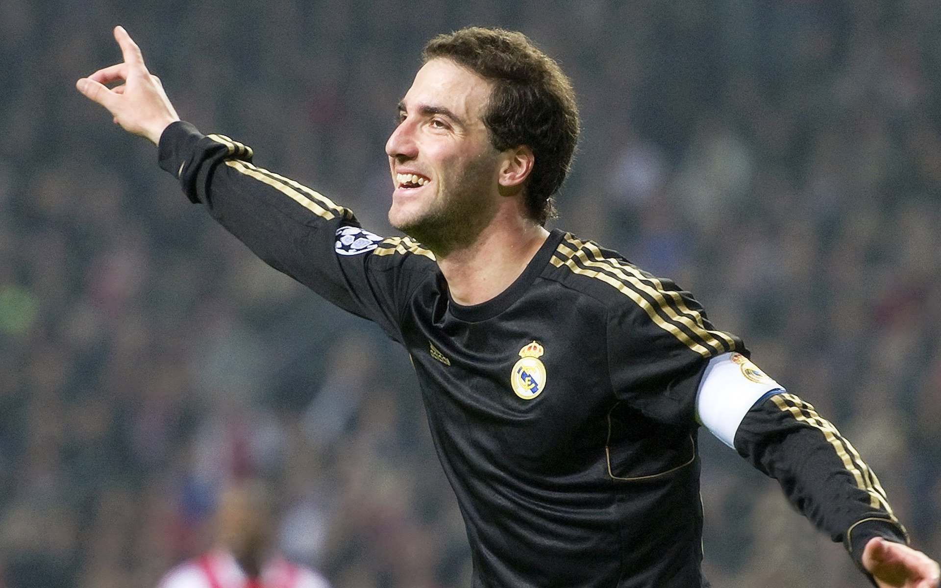 九游体育官方入口-世界杯惊天逆转：奇迹瞬间点燃全场！，世界杯的惊喜